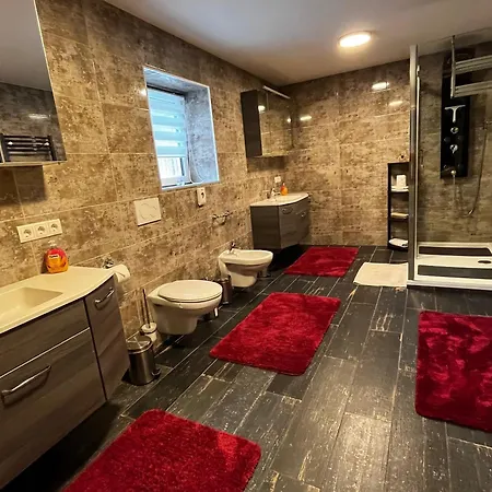 Wandas Domizil Mit Whirlpool Apartment